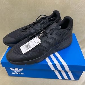 brand new adidas  Sneaker